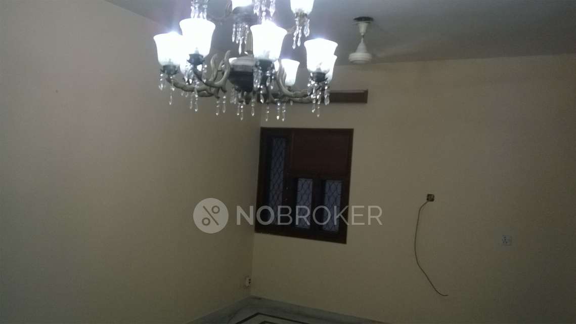 3 BHK Flat In Sidharth Extension Pocket-b for Rent  In Sidhartha Nagar,