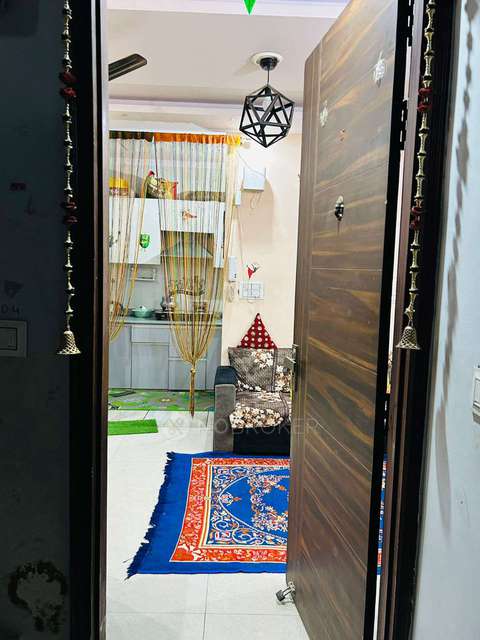 2 BHK Flat In Shree Radha Apartments For Sale  In Razapur Khurd