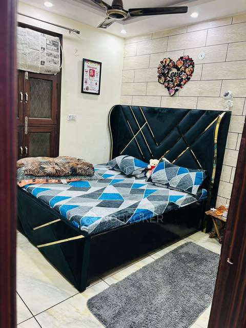 2 BHK Flat In Shree Radha Apartments For Sale  In Razapur Khurd