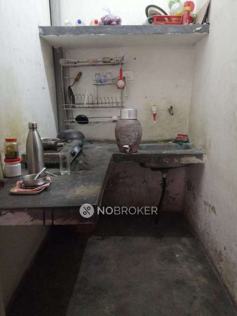 Single Room for Male In 1 BHK  In Krishna Colony
