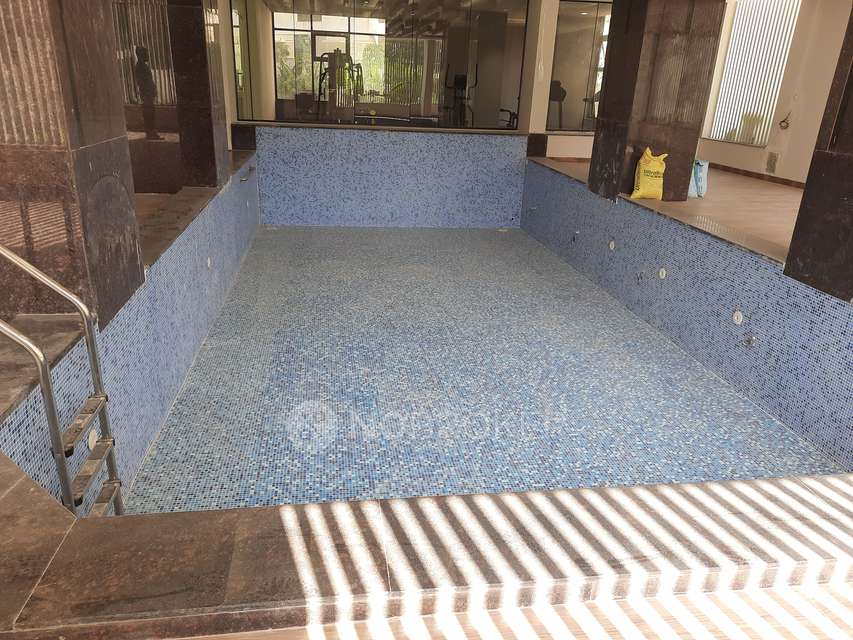 3 BHK Flat In Bridge Paramount  For Sale  In Padmarao Nagar 