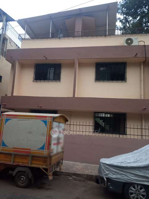 2 BHK House For Sale  In Borivali West