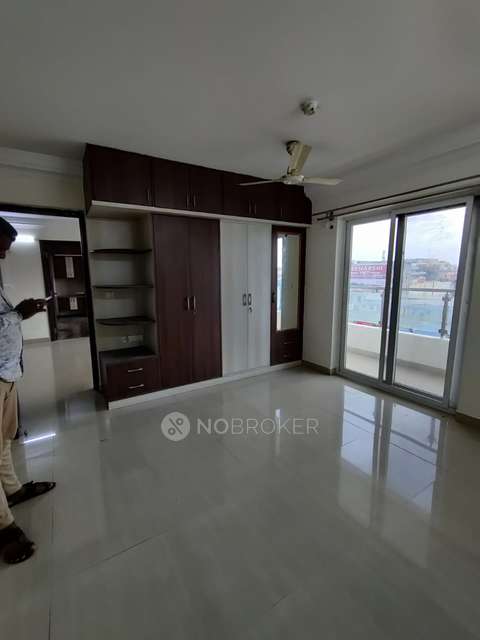 Single Room for Female In 2 BHK  In Jain Heights Altura In Jain Heights Altura