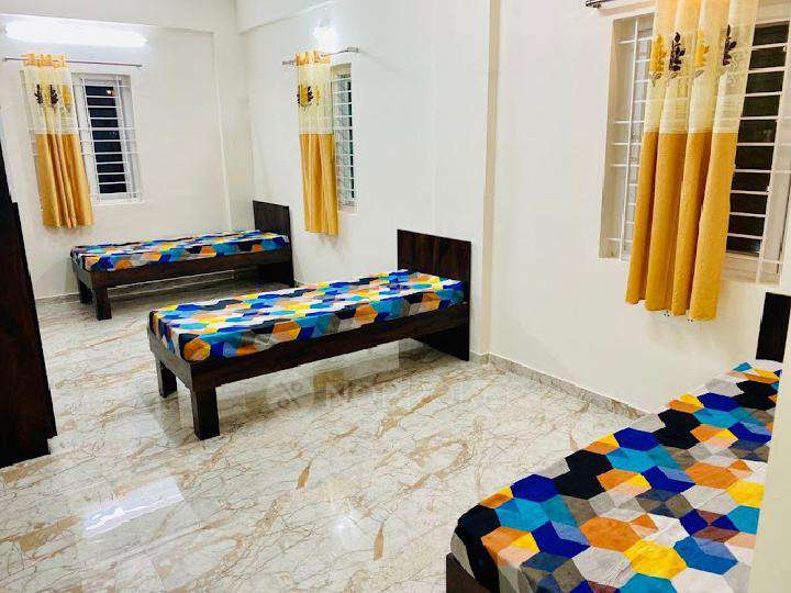 PG for Boys in Kumaraswamy Layout