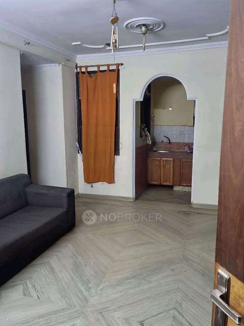 2 BHK Flat In Harihar Apartment For Sale  In New Manglapuri, Sultanpur