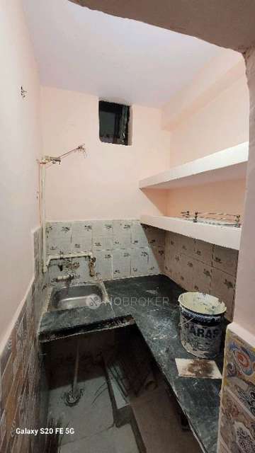 2 BHK Flat For Sale  In West Vinod Nagar