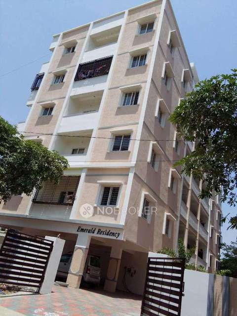 2 BHK Flat In Emrald A Resecendey For Sale  In Quitbullapur
