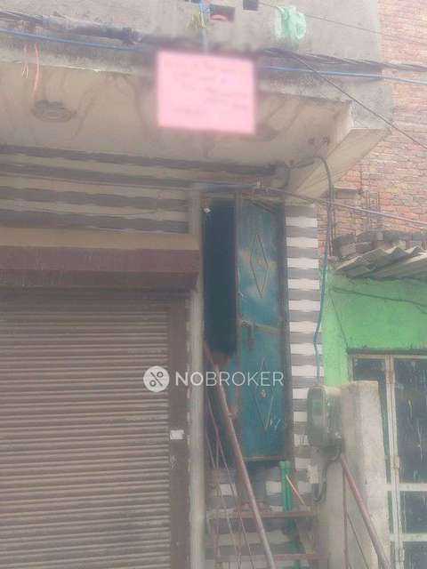 Shop in Madanpur , Delhi for sale 