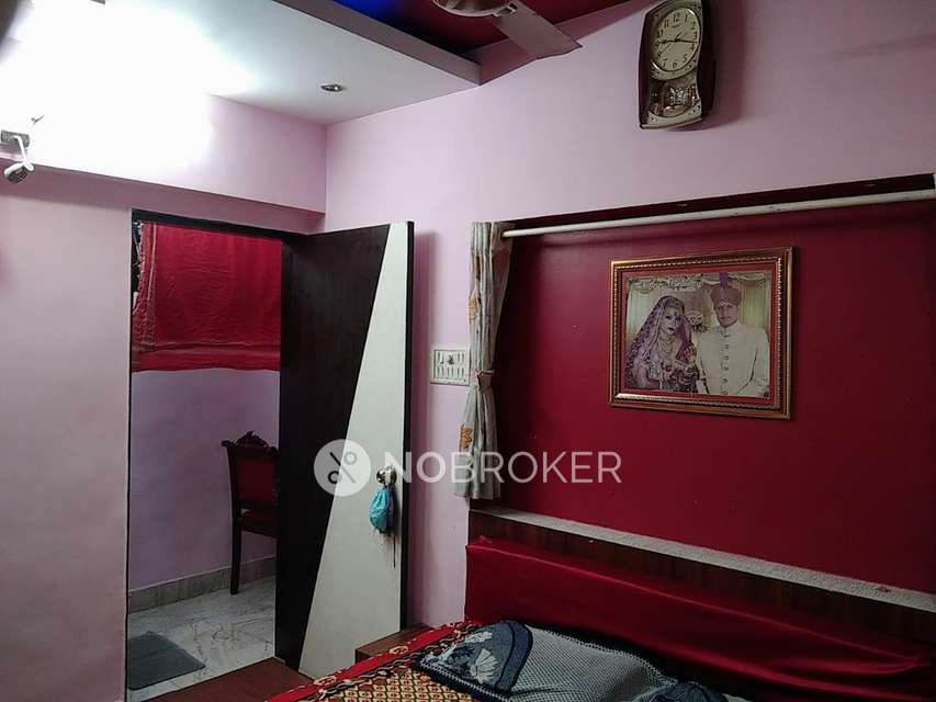 2 BHK Flat In Mantri Park For Sale  In Goregaon
