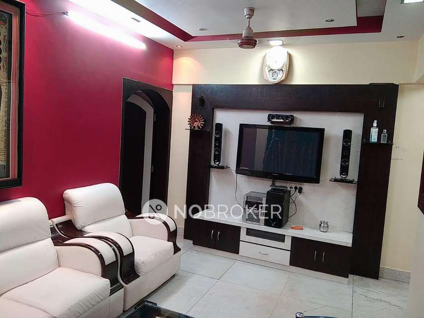 2 BHK Flat In Mantri Park For Sale  In Goregaon