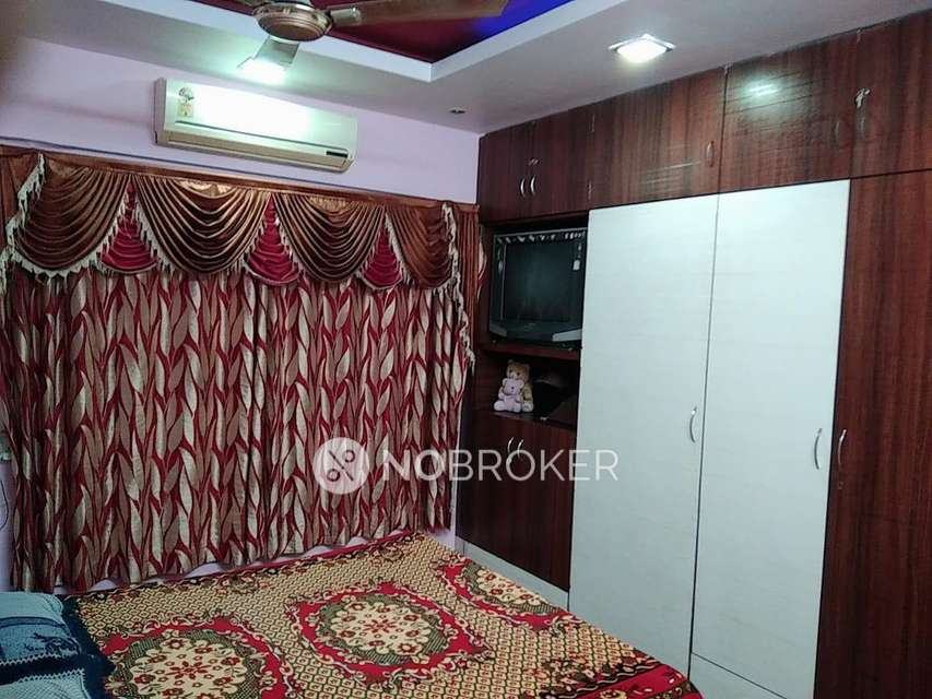 2 BHK Flat In Mantri Park For Sale  In Goregaon