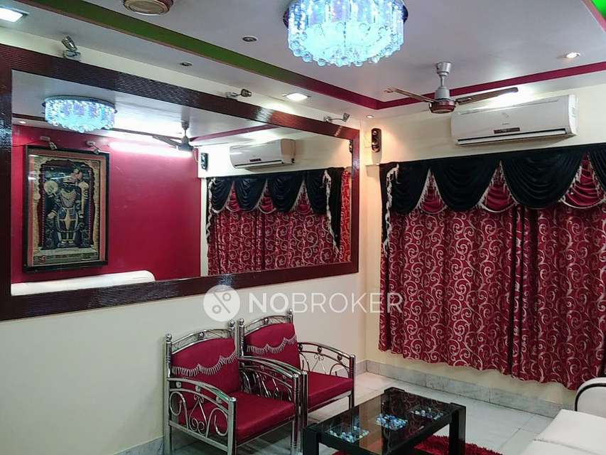 2 BHK Flat In Mantri Park For Sale  In Goregaon