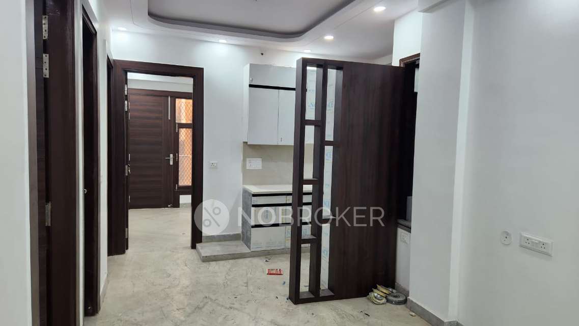 3 BHK Flat In Standalone Building  For Sale  In Pandav Nagar