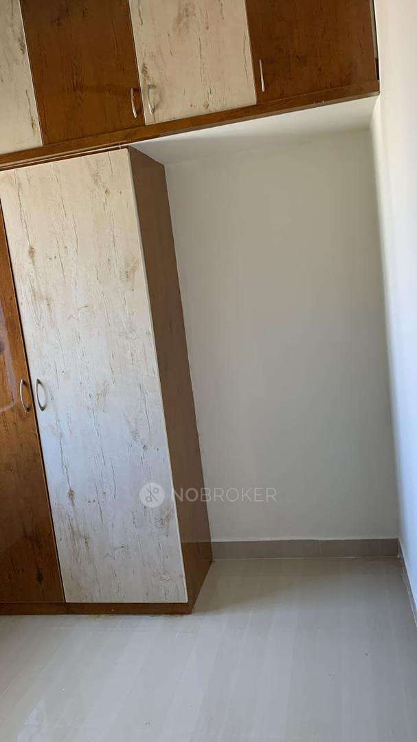 stand alone building Benson Town Rent WITHOUT BROKERAGE Semifurnished 1 BHK Rental Flat in