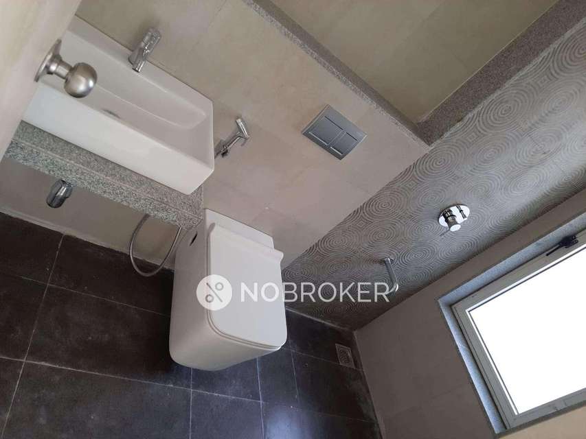 2 BHK Flat In C Treetops For Sale  In  Golbhan