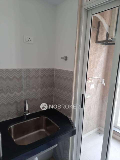 2 BHK Flat In C Treetops For Sale  In  Golbhan