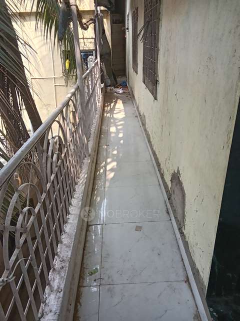 Shop in Malad West, Mumbai for sale 