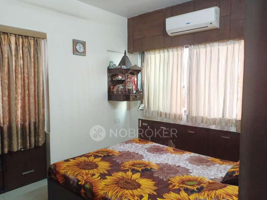 2 BHK Flat In Manisha Purti Chs For Sale  In Goregaon West