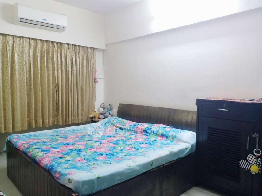 2 BHK Flat In Manisha Purti Chs For Sale  In Goregaon West