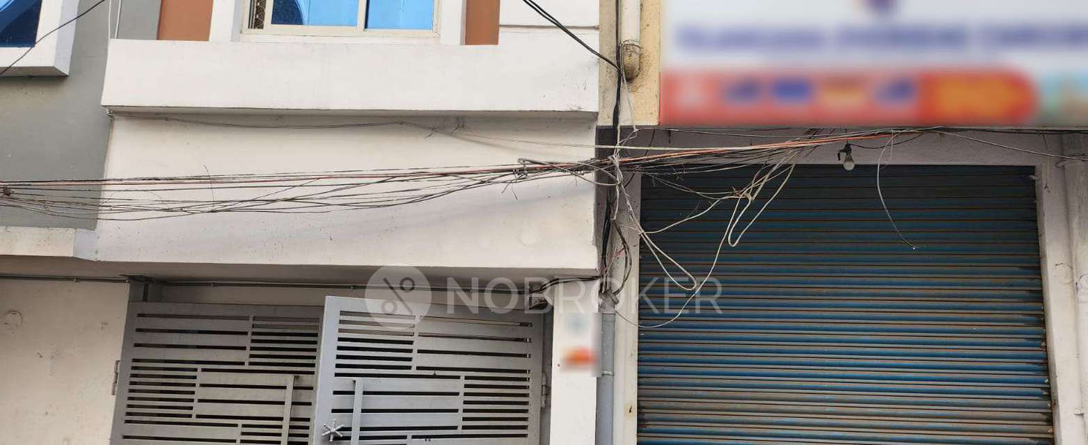 3 BHK Flat In Moin Building for Rent  In Nampally