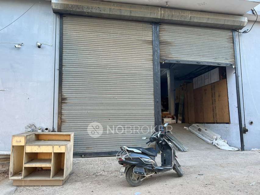 Godown/Warehouse in  Yadav Garden, Gurgaon for Rent 