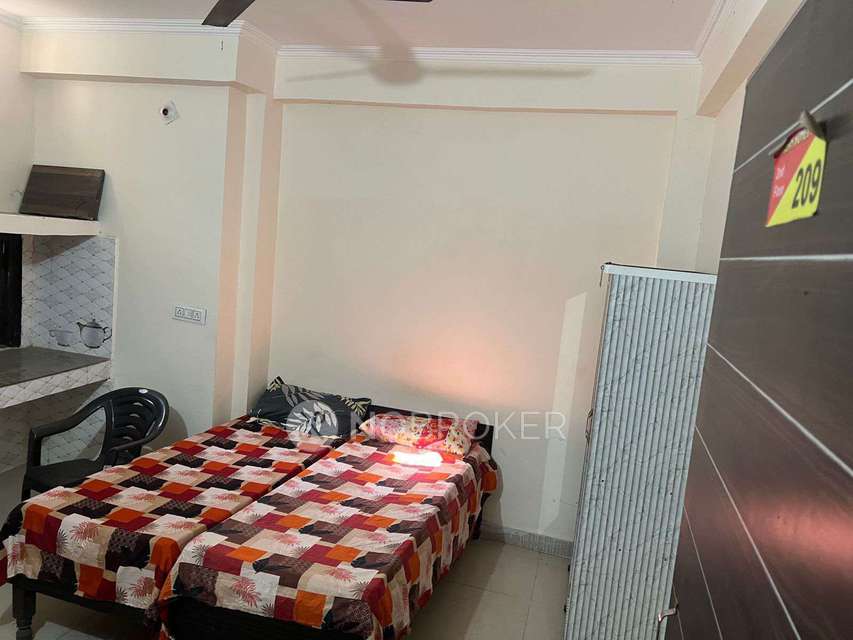 PG for Boys in Sector 66