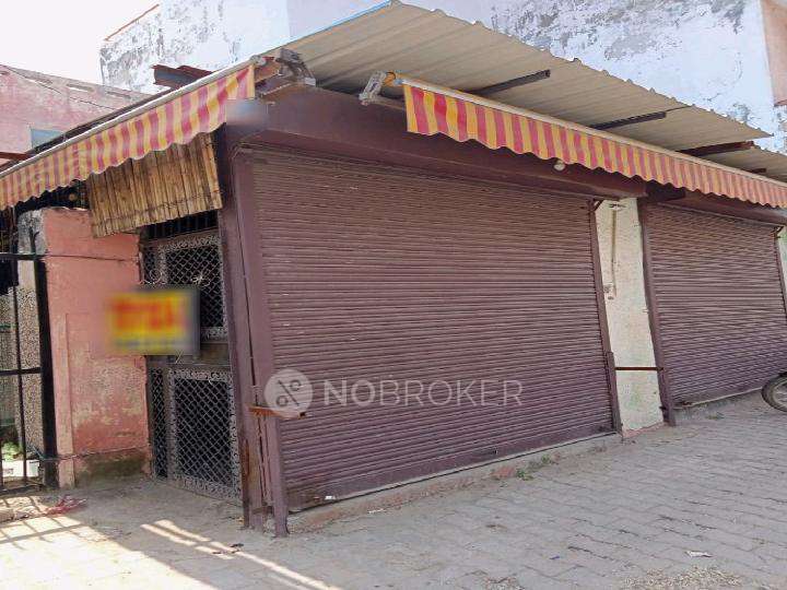 Shop in Sector 11, Gurgaon for Rent 