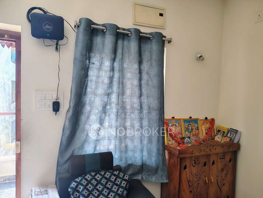 2 BHK Flat In Svdc Srinivasa Vaikunta Nilayam For Sale  In Gayathri Nagar, Borabanda
