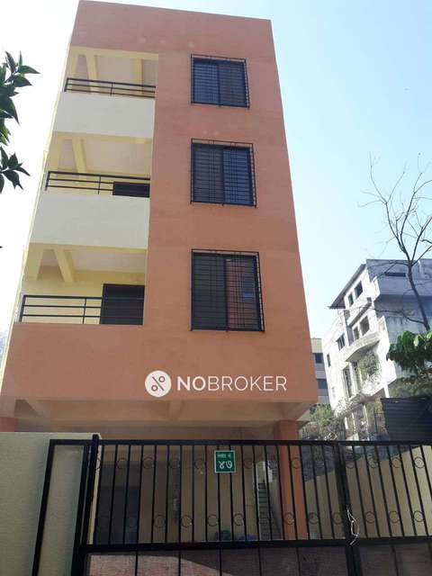 4+ BHK House For Sale  In Hingne Khurd