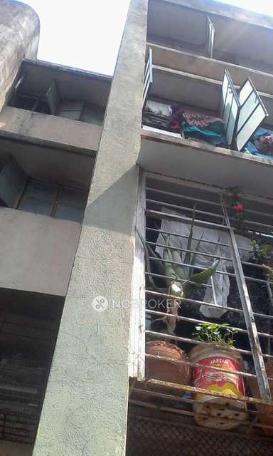2 BHK Flat In Ganatra Complex for Rent  In Market Yard, Gultekadi