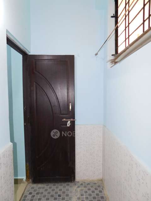 2 BHK Flat For Sale  In Hmt Swarnapuri Colony