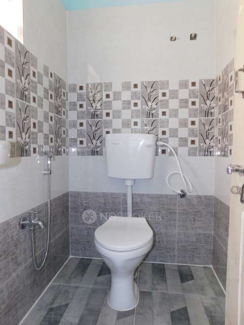 2 BHK Flat For Sale  In Hmt Swarnapuri Colony