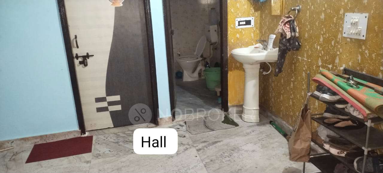 1 BHK Flat In Builder Floor For Sale  In Shahdara