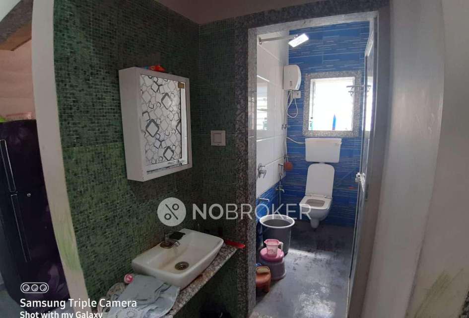 2 BHK Flat In Manas Villa For Sale  In Malad West