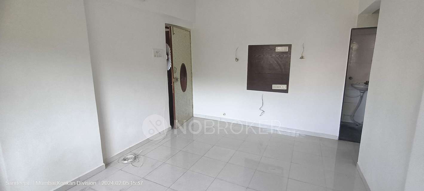 1 BHK Flat In Mahalaxmi Tower for Rent  In Mulund West