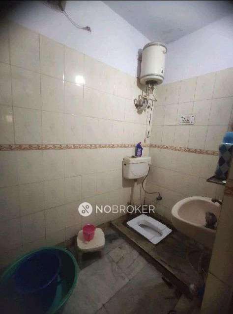 2 BHK Flat For Sale  In Govindpuri