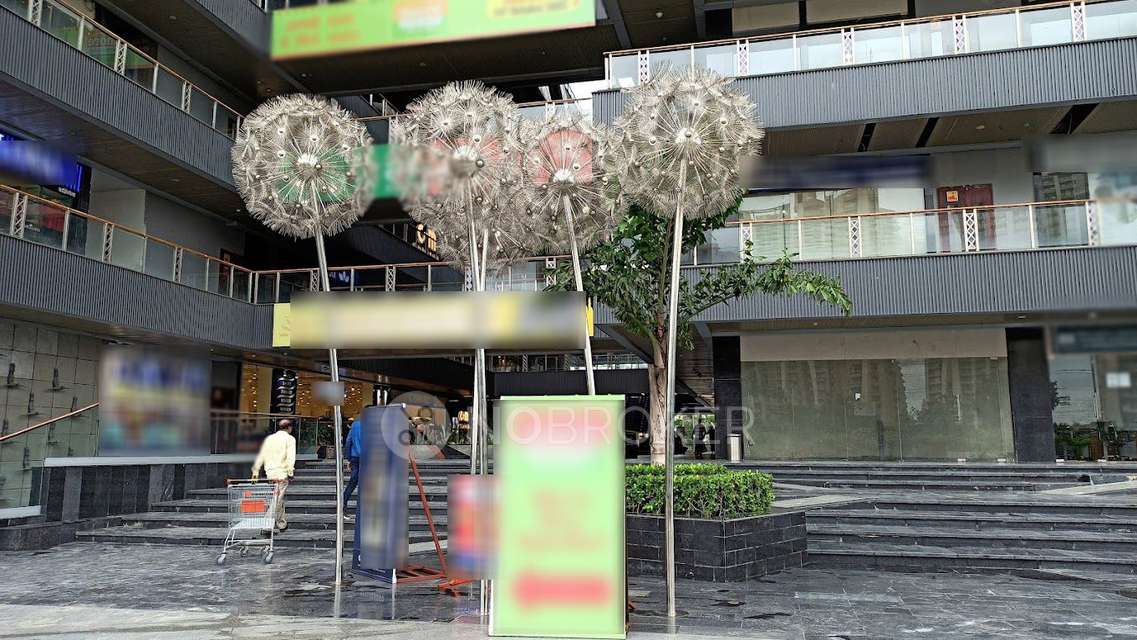 Shop in Sector 4, Greater Noida for Rent