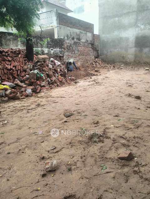 Godown/Warehouse in  Bandhwari , Delhi for Rent 