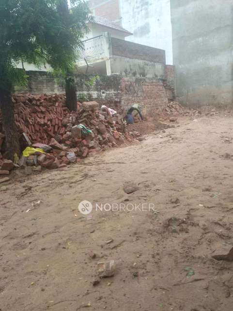 Godown/Warehouse in  Bandhwari , Delhi for Rent 