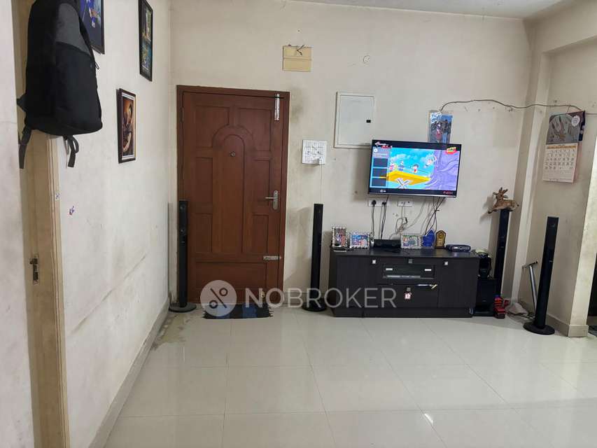 2 BHK Flat In Mahaveer Helios Apartment For Sale  In Nanmangalam 