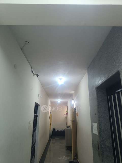 2 BHK Flat In Mahaveer Helios Apartment For Sale  In Nanmangalam 