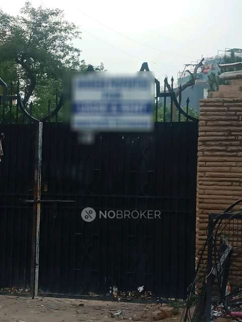 Showroom in Sector 18, Gurgaon for Rent 