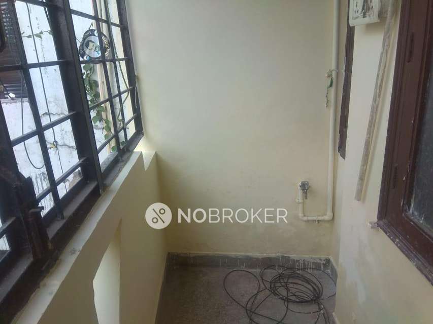 2 BHK Flat In Noor Nagar, Jamia Nagar, Okhla, For Sale  In Okhla
