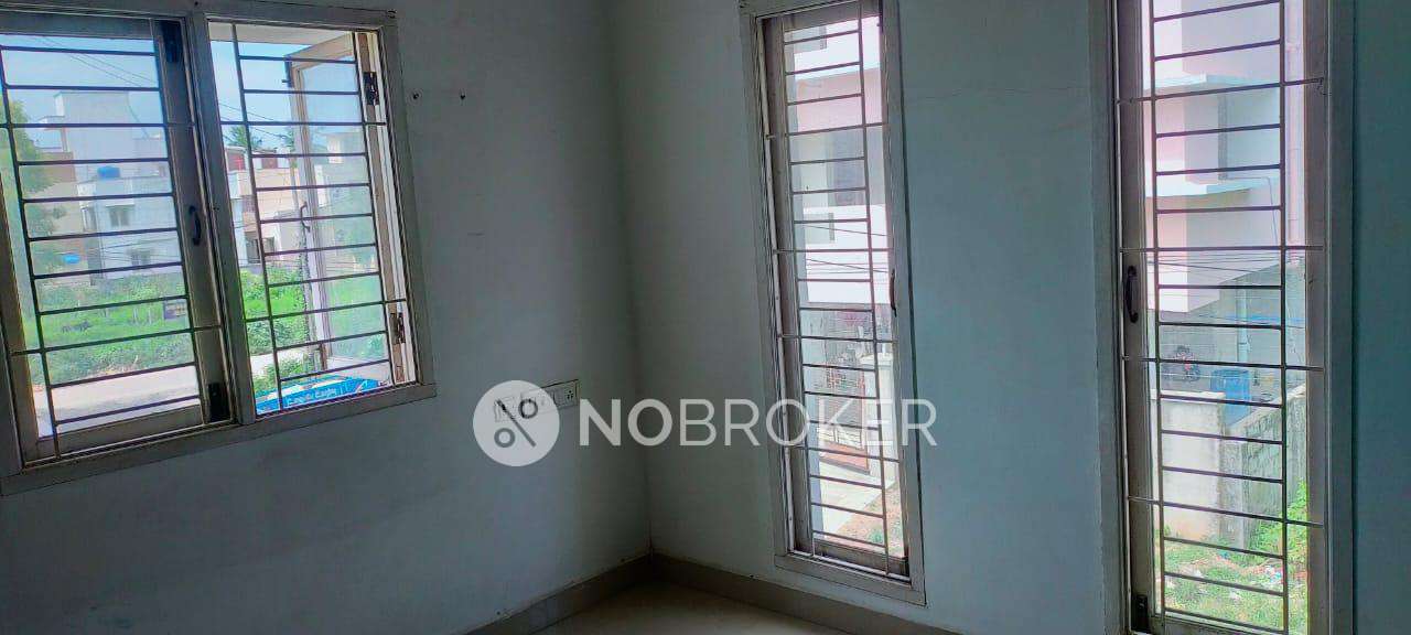 2 BHK Flat For Sale  In Poonamallee