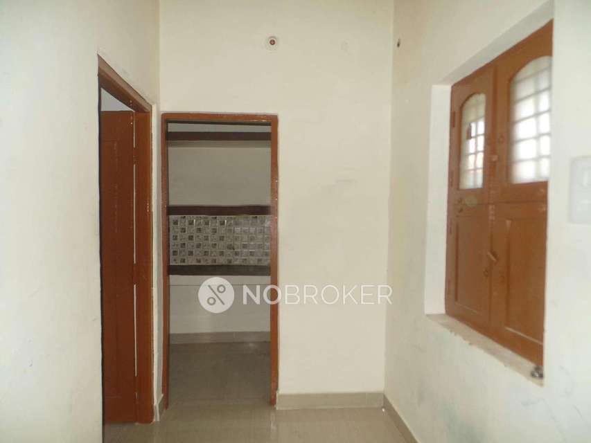 4+ BHK Flat For Sale  In Jalahalli