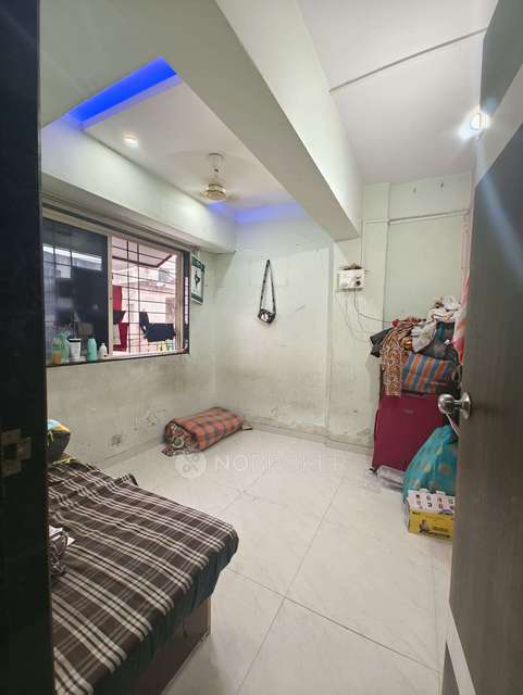Shared Room for Female In 1 BHK  In Narayan Peth
