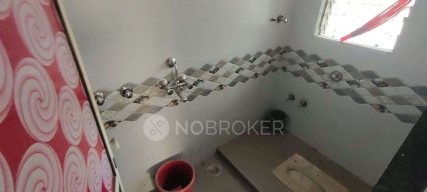 2 BHK Flat In Swastik Heights For Sale  In Swastik Heights 