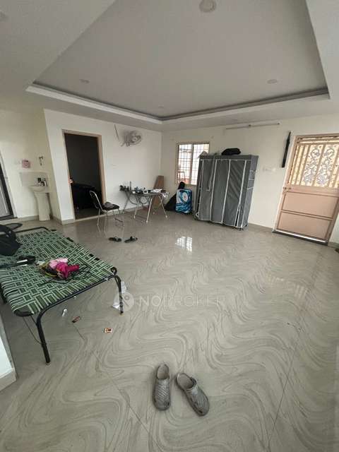 Single Room for Male In 2 BHK  In Binnipete, 