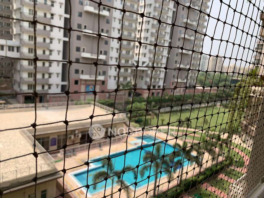 2 BHK Flat In Mahagun Maestro For Sale  In Sector 50