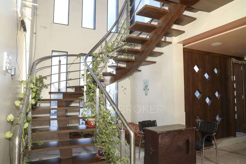 PG for Girls in  Karve Nagar